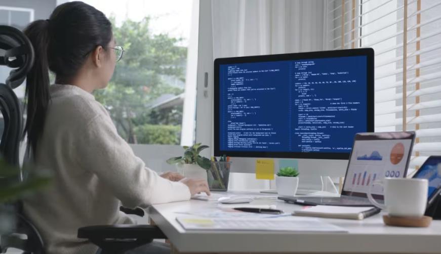 黔东小程序开发：什么是 cURL 命令？